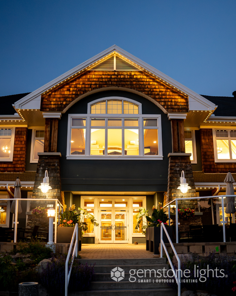5 Commercial Landscape Lighting Tips for Property Managers