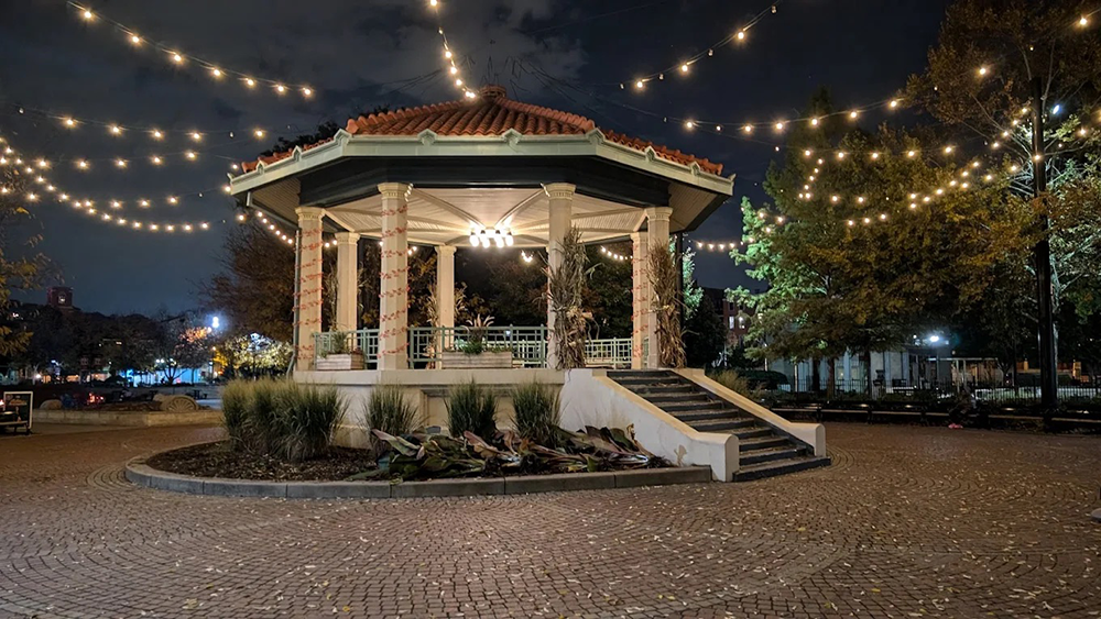6 Outdoor Commercial Lighting Ideas