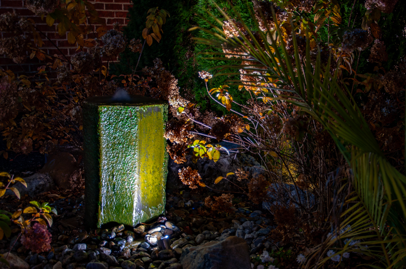 2027 Trend: Creating Art with Landscape Lighting