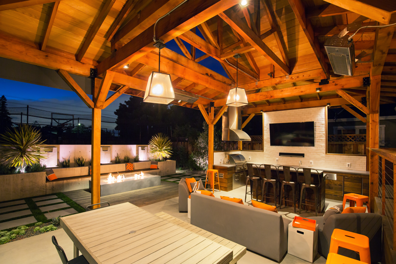 Set a Festive Mood with Landscape Lighting for Entertaining