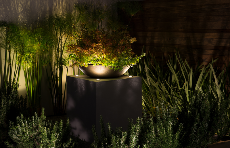 Set a Festive Mood with Landscape Lighting for Entertaining